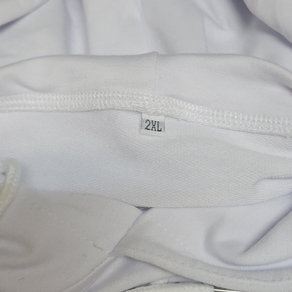 Women's White Long Sleeve Graphic Pullover Hoodie - "Yes, I'm Cold"  - NWOT - Picture 8 of 8